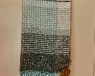 #1285L  Red Camel scarf $5