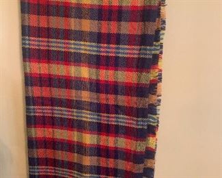 #1286L  Plaid wrap $5