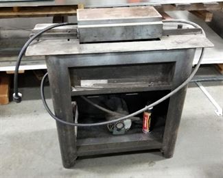 Lockformer 22 Gauge Pittsburgh Machine, No. 13G61, 38" x 36" x 16.5"