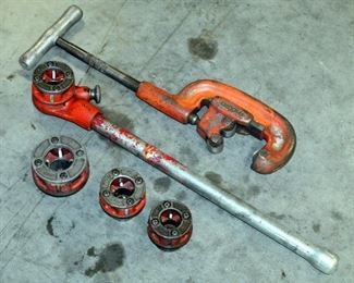 Ridgid Ratcheting Pipe Threader With Die Heads, Qty 3 1/2" - 1", And Heavy Duty Pipe Cutter