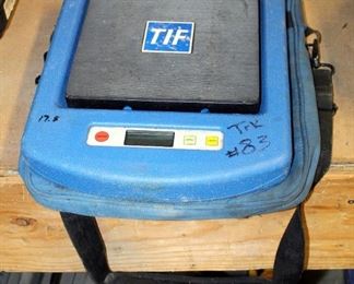 TIF Compact Refrigerant Scale, Model TIF9030, With Carrying Case