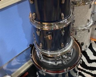  9- $400 Custom Drums Kit, (4PC) Blue Sparkle - 20K, 13T, 12T, 14S(chrome) 
