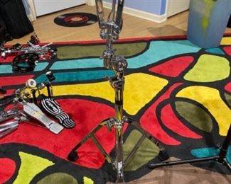 #38 - $60  Pearl Snare stand, concert height 