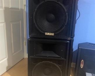 #52 - $290 - Yamaha S115 IV loudspeaker (2) 