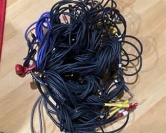 #101 - $10 EACH 1/4" Instrument cables (19)