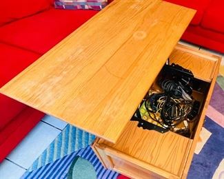 SurewoodOak lift up coffee table  • 17hi 42wide 22deep