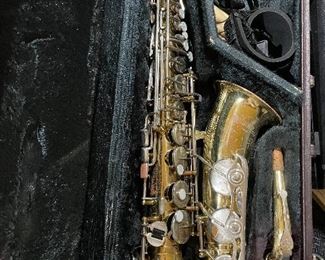 $150    Cleveland Alto Saxophone