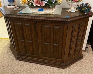 Wooden side table cabinet