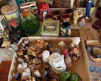 Collection Vintage mid century salt & peppers shakers- Japan