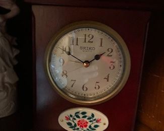 Seiko table clock