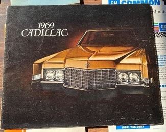 1969 Cadillac Advertising Brochure