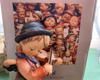 “Puppy Love” vintage Hummel