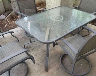 Patio Table And 4 Chairs And A Lounge Chair