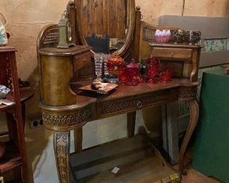 Counter Top Gum Display, Vanity