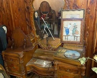 1940's Vanity
