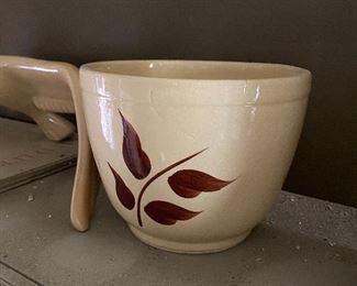 Watt Pottery Bowl (Autumn Leaf)
