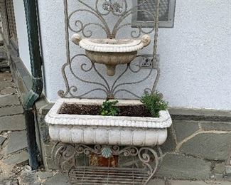 Lots of outdoor and garden items