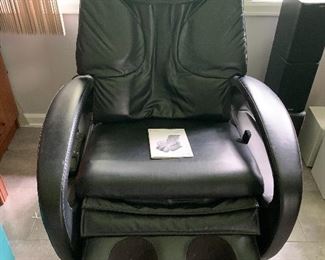 Brookstone OSIM Medic 380 message chair