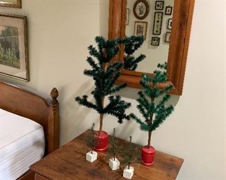 Small work table, modern feather trees