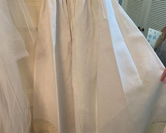 1960s wedding gown and veil