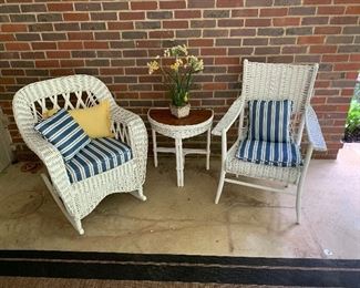 Several pieces of white wicker