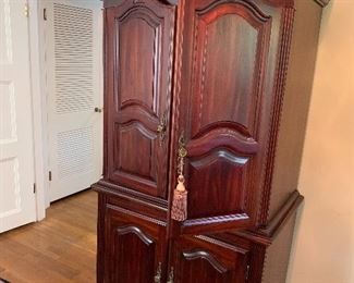 armoire for tv
