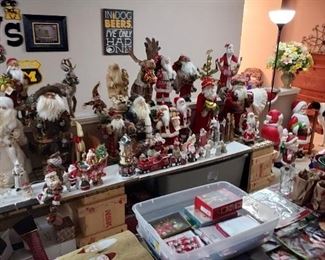 Santa Clauses and other Christmas stuff 