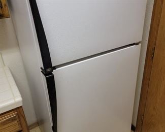 Amana Refrigerator