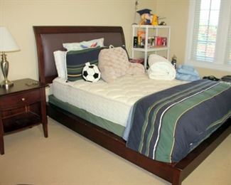 Queen Bedroom Set (Queen Bed with Mattress, Night Stand)