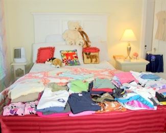 3 pc. Broyhill Queen Bedroom Set - Queen Bed & Mattress, Night Stand