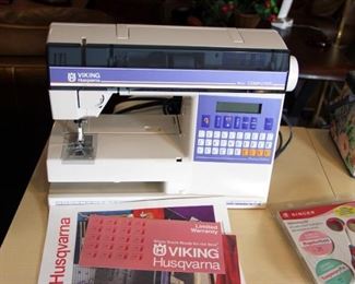 Viking Husqvarna 400 Sewing Machine & Cabinet