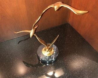 BRASS BIRDS FLYING ON MARBLE STAND 10"