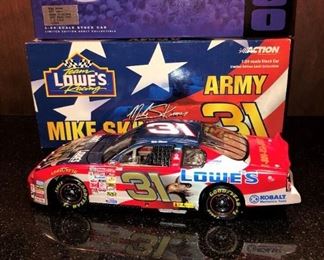 DIE CAST MIKE SKINNER LOWES ARMY