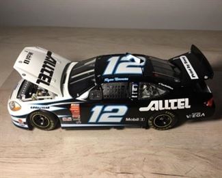 DIE CAST RYAN NEWMAN