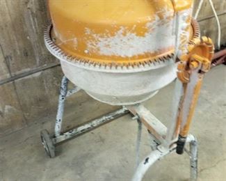 POWER CEMENT MIXER