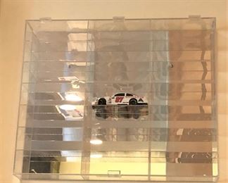 DIE CAST DISPLAY CASE