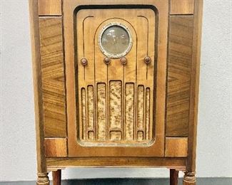 GE antique radio