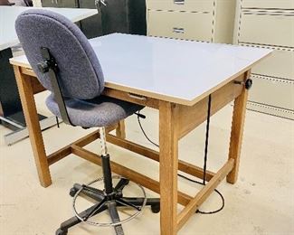 Drafting/light table and chair