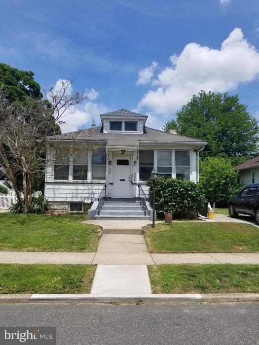 Brenda and crew are in Gloucester City for... starts on 11/26/2021