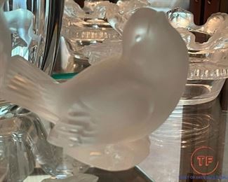 LALIQUE Frosted Glass Bird