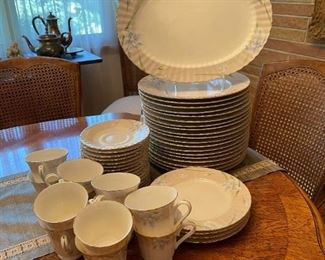 Petite Mikasa Bone Ballantyne Bone China