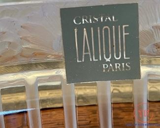 LALIQUE Large Flower Rimmed Bowl with Perched Bird