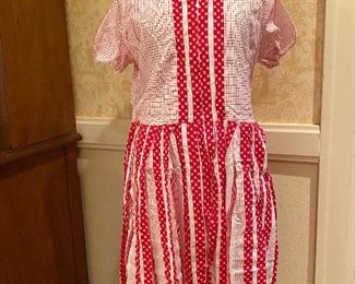 A vintage 1960s summer dress that was sold through the J. M. Dyer Company aka Dyer's Department store of downtown Corsicana, TX.   The J. M. Dyer Company was provider of fine and quality items during the 20th century  