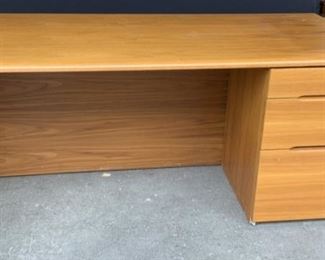 Wooden Desk w Mobile File Pedestal
