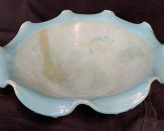 Ceramic Scalloped Wavy Bowl
