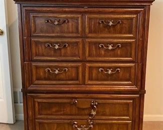 Matching 3 piece bedroom set