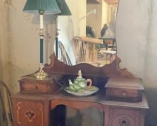 Antique Oak Vanity with beautiful mirror!