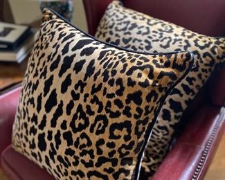 Beautiful brand new designer pillows from Nell Hills.