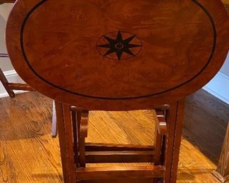 Set of 4 solid wood TV tables with stand, by Bombay… very nice!