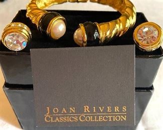 Joan Rivers Collection jewelry… beautiful bracelet that is interchangeable!